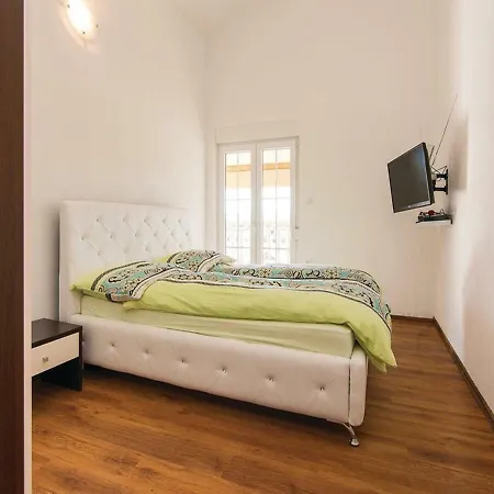 Βίλα Laura With Pool, Budak, Zadar County *