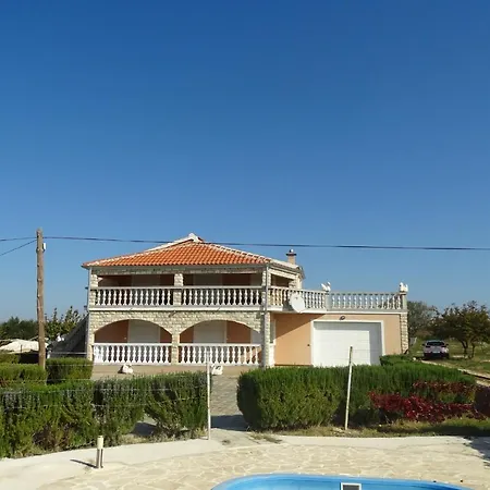 Laura With Pool, Budak, Zadar County Stankovci (Zadar)