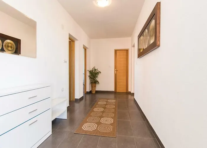 Laura With Pool, Budak, Zadar County *