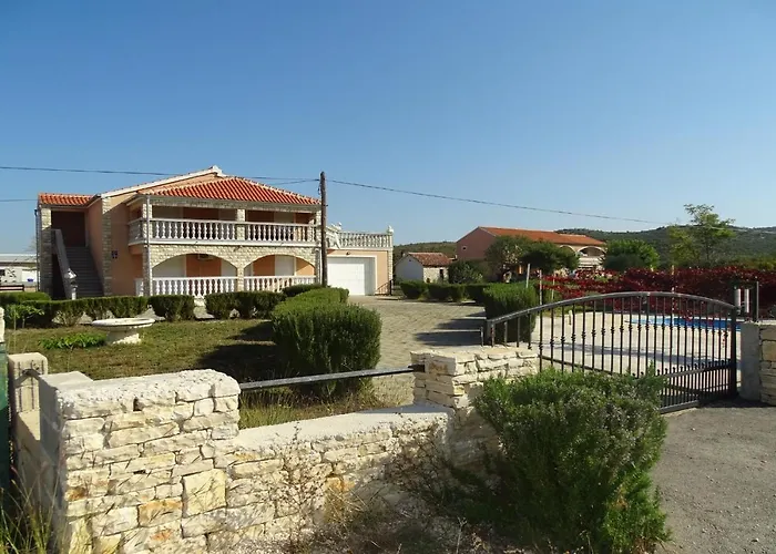 Villa Laura With Pool, Budak, Zadar County Stankovci (Zadar)
